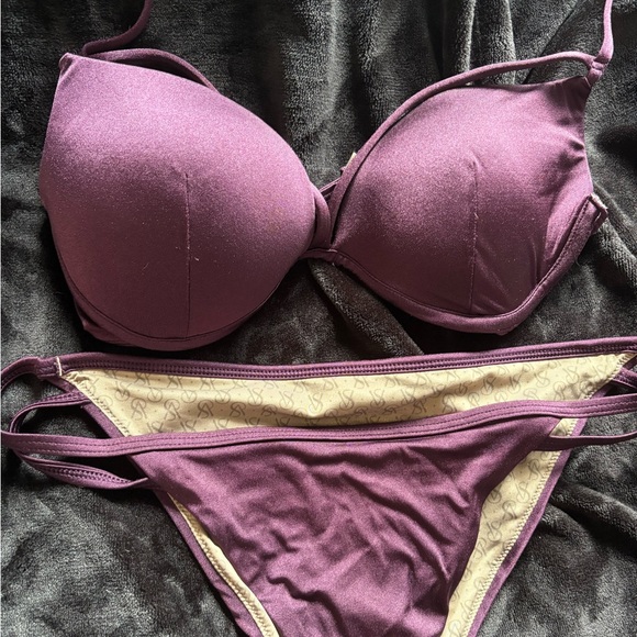 Victoria's Secret Purple Underwire Bra with Cream Accents - Picture 1 of 1